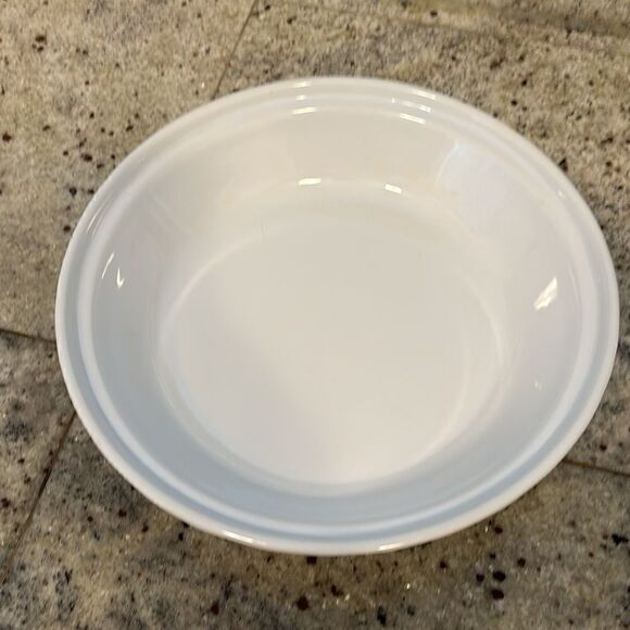 Chantal White Stoneware Deep Dish Pie Dish Pie Plate - Picture 2 of 9